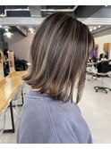 外はねボブハイライト30代40代似合わせヘア小顔ヘア前髪あり