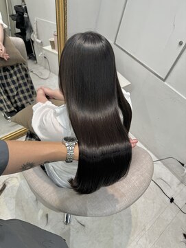 コア 梅田茶屋町店(Core) 髪質改善×酸性縮毛矯正×美髪カラー 【core 梅田茶屋町】