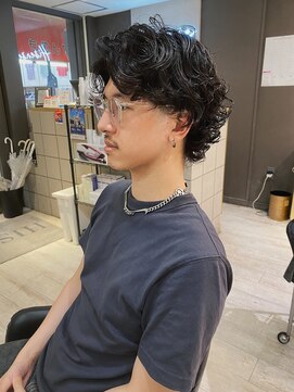 ハイセンス(HISENSE) ダークアッシュニュアンスパーマウルフベリーショート　【GIA】