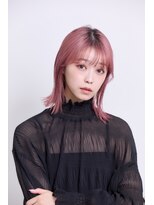 顔周りレイヤー　外ハネボブ　切りっぱなしボブ