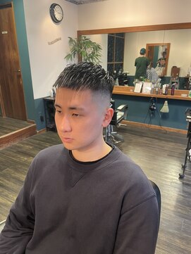 ヴァンガードマン 早稲田(vanguardman) フェード/クロップスタイル