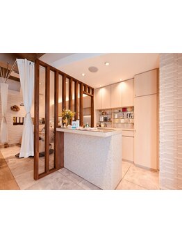 髪の状態を見極め、あなたに合ったヘアケアをご提案！サロン帰りの美しさを自宅でもキープ☆