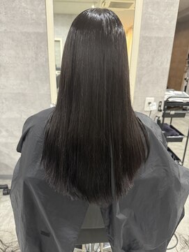 ラレジーナパルッキエーレ(La Regina Parucchiere) 上品ストレート