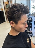 横浜アップバングスパイキーショート短髪スキンフェードカット◆