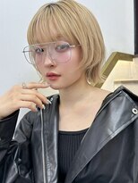 トルネード(TORNADO)&nbsp;海外レイヤーミニボブ 切りっぱなし ハイトーンベージュ A1120