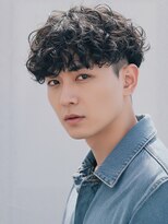 インブルーム(In Bloom) ツーブロック マッシュヘア ツイストスパイラルパーマ 20代 黒髪