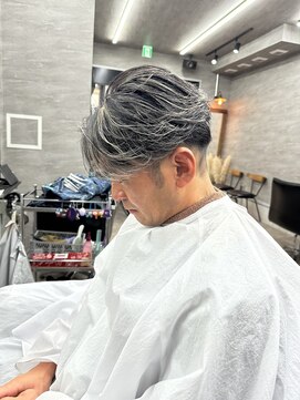 ソー(so.) センターパート　メンズハイライト　メッシュ