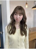 オリーブベージュ