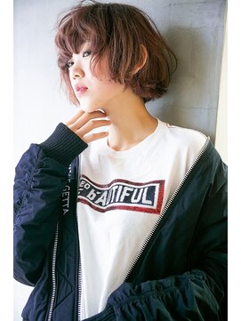 イグレックビス(igrek bis) IGREKBISジグザグバング×ブルージュ×3Dカラー×ミニマムボブ