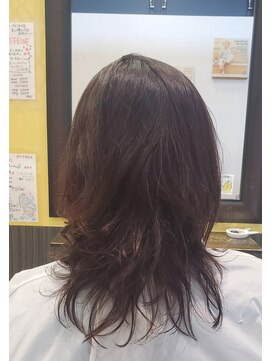 スリービープラス(3beplus) 癖を生かした、軽さと抜け感があるウルフカット☆彡