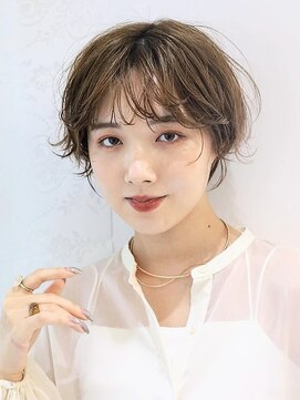 大人かわいいくせ毛風マッシュショートボブ