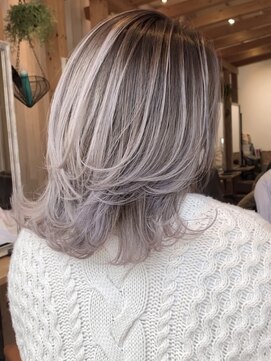 ラグーン(LAGOON) バレイヤージュグレージュハイライトダブルカラーケアブリーチ