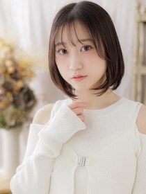 カバーヘア ブリス 大宮西口(COVER HAIR bliss) 透けバング前下がり切りっぱなし黒髪ミニボブa大宮20代30代40代