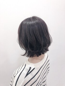 クオーター(QUARTER) グレージュハイライトワンカールミディー