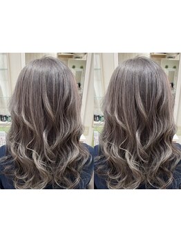 白髪が気になり始めた方にオススメ◎髪や頭皮に優しい薬剤で、髪のダメージを最小限に抑える♪