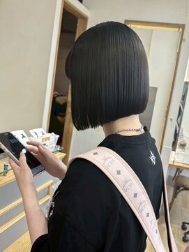 ネオリーブ クーロ(Neolive curro) 小顔タッセルボブ×酸性ストレート[ぱつっとボブ/縮毛矯正]