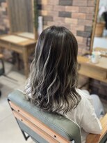 ホワイト 伊勢崎(WHITE)&nbsp;白髪ぼかし☆コントラストハイライト☆