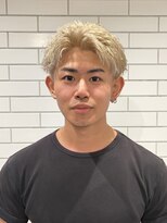 バック(BUCK) ブロンドベージュショート