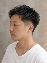 キリ 逗子(kiri) 逗子葉山ツーブロックスパイキーショートスキンフェード眉毛R132