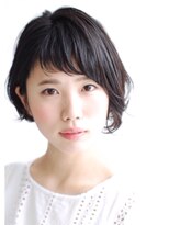 ユーリー(juurii)&nbsp;優しい雰囲気の前下がりショート【SHE DAIKANYAMA】橘高暁子