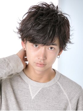 ユーフォリア 銀座(Euphoria) 【Euphoria/岩崎達也】フェザーマッシュランダムパーマ20代30代