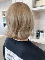 キャアリー(Caary)&nbsp;福山市美容室Caary ミルクティーアッシュベージュ・ペールカラー