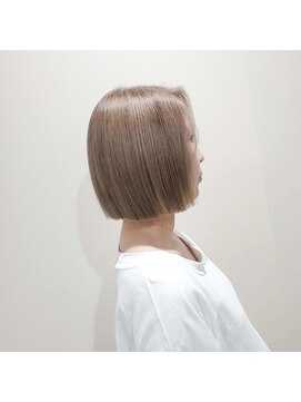 トイロ(toiro) きりっぱなしボブ