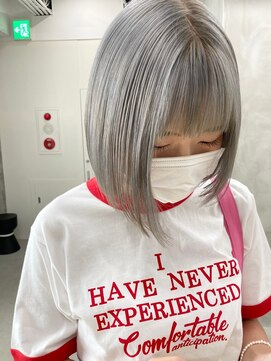 スー 渋谷(suu) ハイトーンホワイトベージュグレージュケアブリーチ