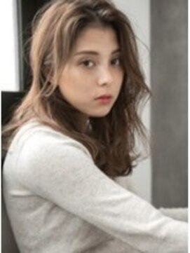 エレノア 立川北口(Eleanor) ナチュラルセミロング