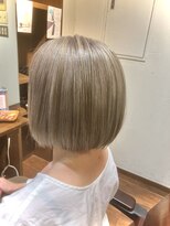 ランソ(RUNSO)&nbsp;ホワイトブロンド♪×小顔に見せるヘア