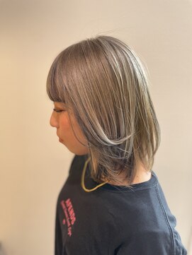 ダスティ 豊科駅前店(Dasty) ベージュ×ローライト