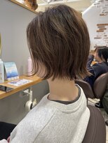 エピ(epi)&nbsp;ハイライトグレージュ外はねボブ