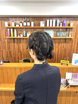 イム(IMU) 編み込みアレンジ