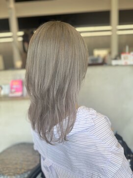 ゴットラトゥール(GOTTO LATOUR) ホワイトベージュ/ホワイトカラー/ハイトーン