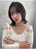 ミディアムレイヤー 顔周りカット 透明感カラー 外ハネボブ 黒髪