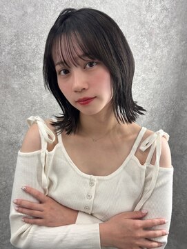 アイリス 天文館店(AIRIS) ミディアムレイヤー 顔周りカット 透明感カラー 外ハネボブ 黒髪