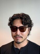 クアルト(Cuarto)&nbsp;KingGnu常田風◎強めパーマのセンターパート