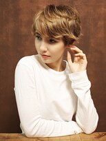 シアンデルカ(CYANDELUCCA)&nbsp;☆カットで創る立体マッシュショート☆