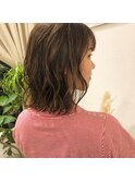 "赤みを飛ばしたマットブラウン"　　堀川葵衣