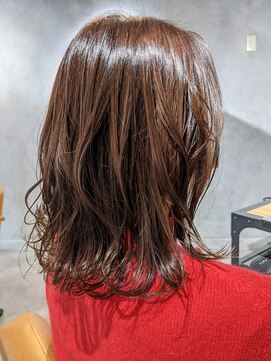 アンド(&.) 外ハネミディアム☆