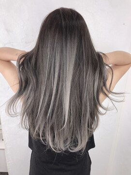 アービング(a'bing) 艶感◎外国人風バレイヤージュ×ホワイトブロンド