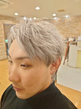 コダマ 茗荷谷店(KODAMA) スキンフェード/アップバング/コンマヘア//眉カット<理容室>