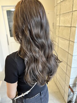 アルドラ(ALUDRA) グレージュカラー