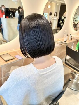 キャンバス バイ ネオリーブ 横浜西口(Canvas by neo.) ミニボブ　ぱっつんボブ　切りっぱなしボブ　艶ボブ