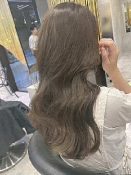 シティ(CITY) オリーブベージュカラー×レイヤーカット　【CHICA】