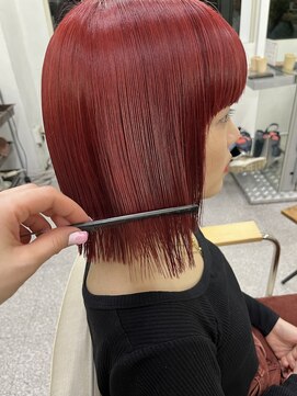 ヘアー アレス(hair ales) 赤髪 レッドカラー ブリーチカラー ハイトーンカラー ボブ