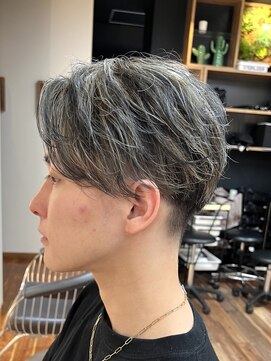 ルーム(Room) メンズハイライト/ローライト/センターパート刈り上げマッシュ