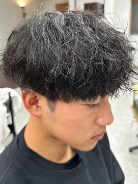 フゥ 宇都宮(FeU) 波巻きパーマメンズパーマメンズヘアツーブロックツイストパーマ