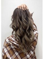 ヘアアンドメイク リヴィア(Rivia)&nbsp;グレイベージュ