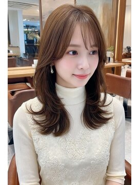 ノイエ 原宿 北参道(NoIE) ミディアムレイヤーココアブラウン顔周りカットレイヤーカット